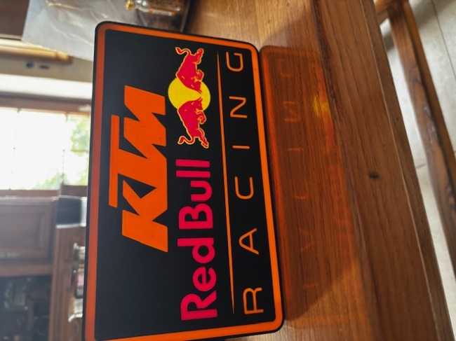 Lightbox KTM RedBull Racing